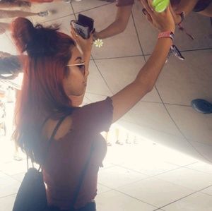 Meet your Posher, Anahi